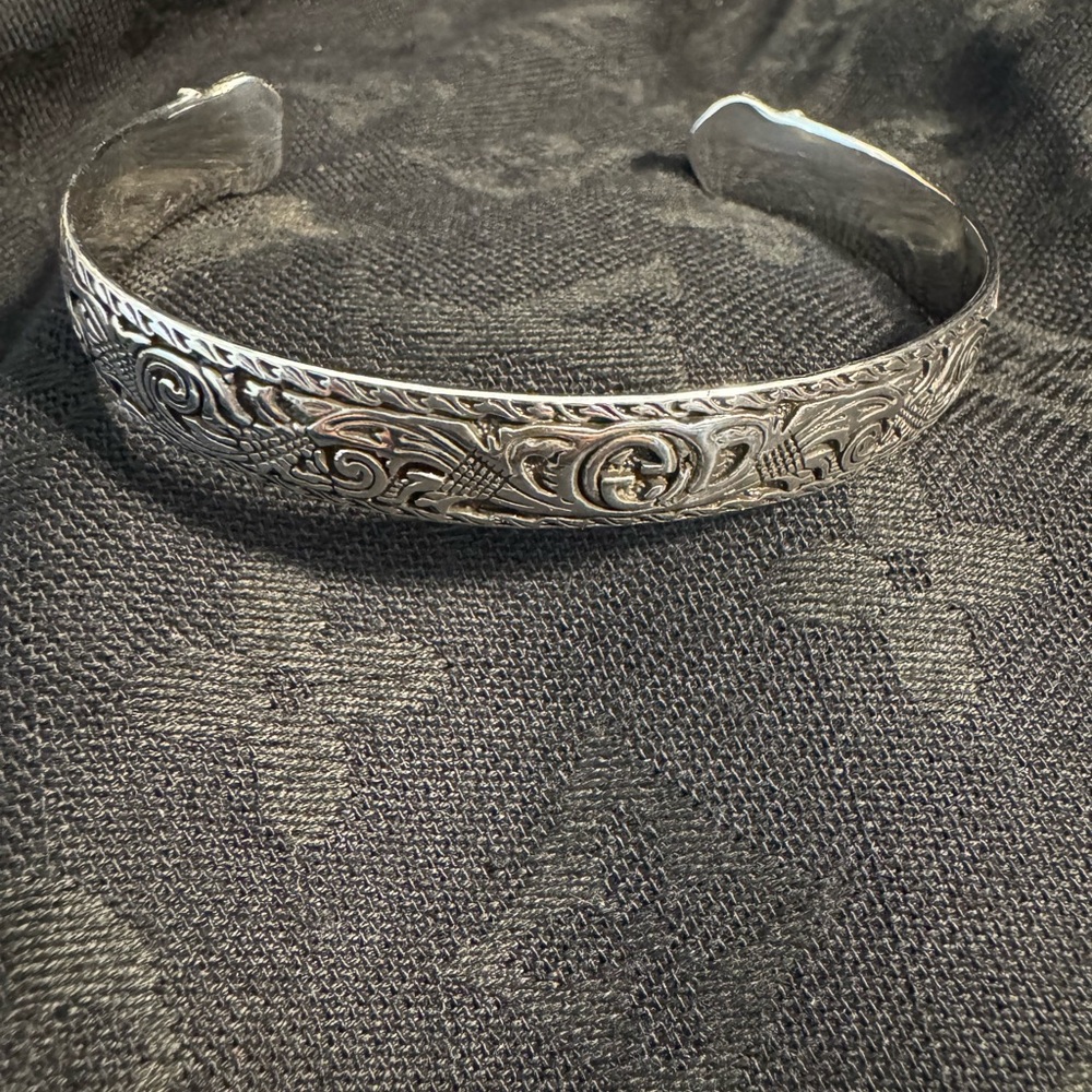 Gucci Diyonysus Feline Head Intricate Silver Cuff Bracelet